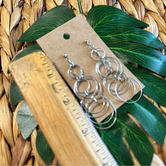 BOGO FREE CIRCLE OF LIFE SILVER DANGLY EARRINGS - Picture 5 of 6
